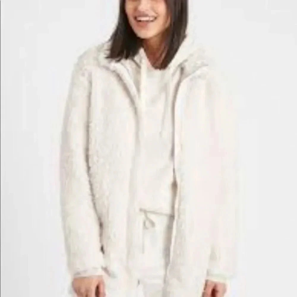 - Banana Republic factory Teddy Sherpa Jacket